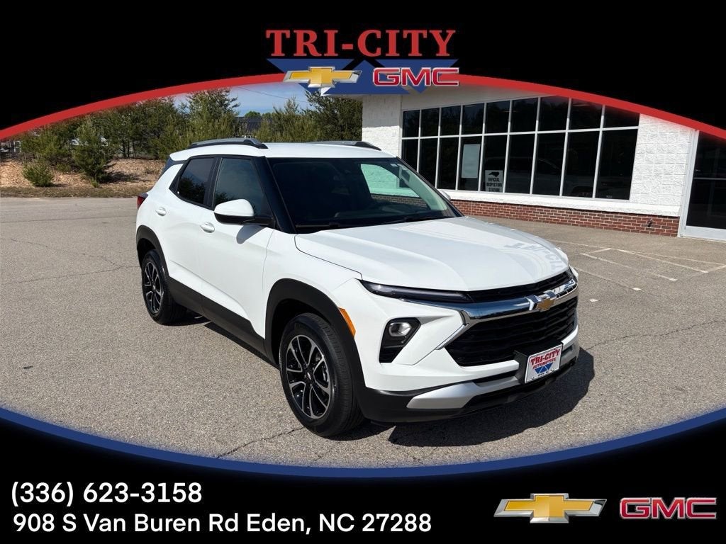 2025 Chevrolet Trailblazer LT in Summit White — front three-quarter view